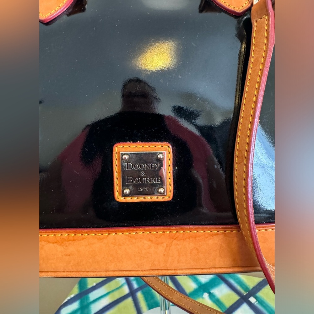 Dooney & Bourke Black and Tan Women's Bag - Picture 2 of 6